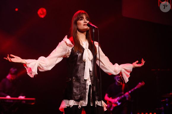 Clara Luciani (Grand prix de la chanson française (créateur, interprète)) - Cérémonie des "Grands prix SACEM 2022" à la Maison de la radio, le 13 décembre 2022. © Christophe Clovis / Bestimage