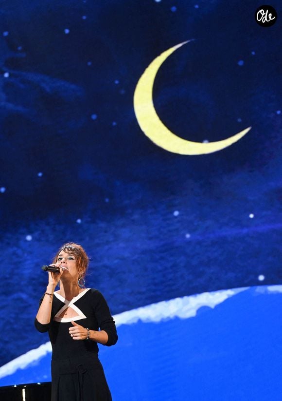 Zaz enregistre l'émission "Le Big Show", présentée par Jarry.

© Coadic Guirec / Bestimage