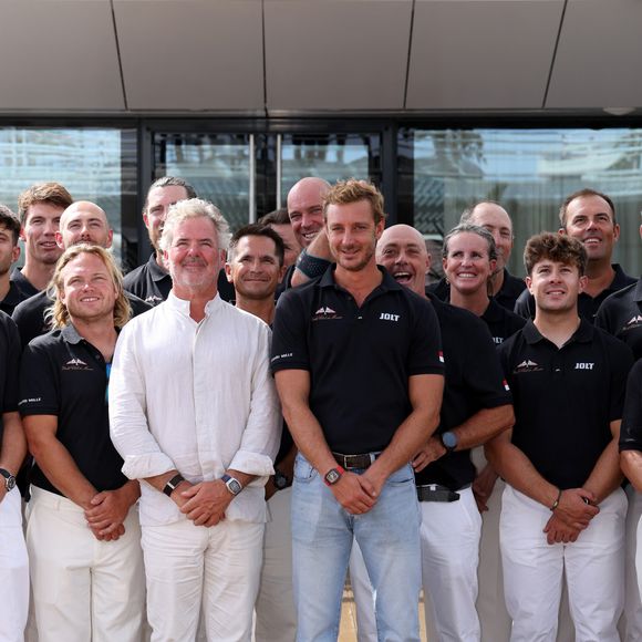 Peter Harrison et Pierre Casiraghi - Le prince Albert II de Monaco a félicité les vainqueurs de l'Admiral’s Cup 2025, les 2 équipages du Yacht Club menés par Pierre Casiraghi, vice-président du Y.C.M. à la barre de Jolt 6 et Peter Harrison sur Jolt 3 le 14 septembre 2025.

© Claudia Albuquerque / Bestimage