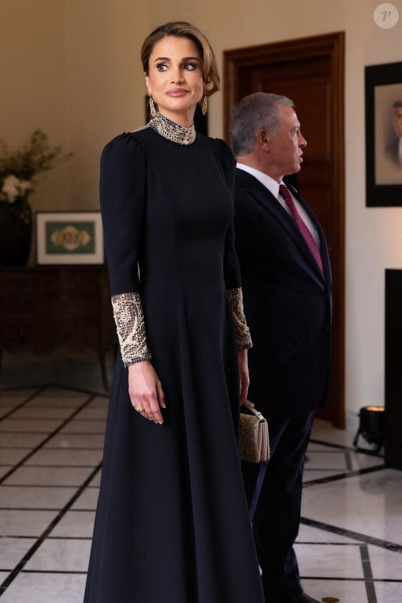 La reine Rania de Jordanie La reine Rania et le roi Abdallah II de Jordanie - Les familles royales au mariage du prince Hussein de Jordanie et de Rajwa al Saif, au palais Zahran à Amman (Jordanie), le 1er juin 2023. Backgrid USA / Bestimage