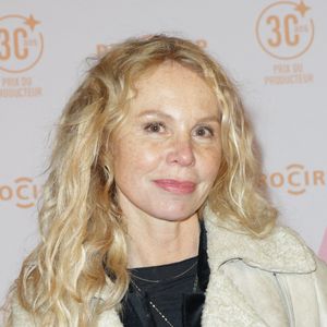 Carole Richert assure que ses enfants ont hérité de plusieurs qualités de leur père, notamment sa bonne humeur et sa capacité à "entrevoir de la poésie partout".
Carole Richert - 30ème édition du prix du producteur français de télévision au Trianon à Paris le 16 décembre 2024.
© Coadic Guirec/Bestimage