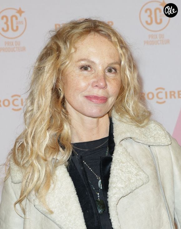 Carole Richert assure que ses enfants ont hérité de plusieurs qualités de leur père, notamment sa bonne humeur et sa capacité à "entrevoir de la poésie partout".

Carole Richert - 30ème édition du prix du producteur français de télévision au Trianon à Paris le 16 décembre 2024.

© Coadic Guirec/Bestimage