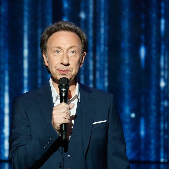 Exclusif - Stéphane Bern lors de l'enregistrement de l'émission "Laurent Gerra, l'anniversaire événement" présentée par S.Bern et qui sera diffusée le 7 juin 2025 sur France 2, au théâtre Marigny, à Paris, France, le 28 avril 2025. © Clovis-Moreau/Bestimage