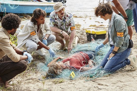 Exclusif -  Sonia Rolland, Béatrice De la Boulaye, Julien Beramis et Valentin Papoudof sur le tournage de la série "Tropiques criminels" en Martinique diffusée le 22 novembre sur France 2. Le 8 mai 2019
© Sylvie Castioni / Bestimage