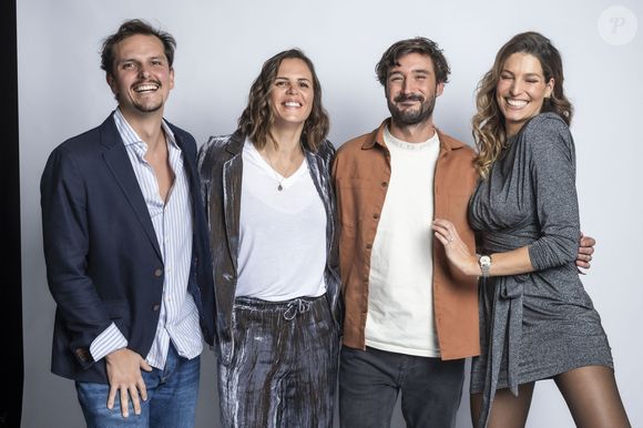 Exclusif - Juan Arbelaez, Laure Manaudou et Jeremy Frerot, Laury Thilleman - Backstage - Enregistrement de l'émission "La Chanson secrète 11" à Paris, diffusée le 24 juin sur TF1. Le 15 janvier 2022
Après le succès des précédentes éditions, « LA CHANSON SECRETE », présentée par N.Aliagas et produite par DMLS TV, revient sur TF1.
8 artistes ne savent rien de ce qui va se passer pour eux !
Ils ont accepté de jouer le jeu, de se laisser totalement surprendre, émouvoir, parfois même déstabiliser car ils vont découvrir en même temps que les téléspectateurs une surprise : une chanson qui leur est chère revisitée et réinterprétée par un artiste.
 Des mises en scène spectaculaires au service de l’émotion… Et des émotions fortes pour l’artiste assis dans le fauteuil grâce à la venue sur le plateau de proches et d’invités inattendus.
Les téléspectateurs seront aux premières loges pour vivre ces moments d’intimité musicale rare.
Dans ce nouveau numéro, un couple rare en télévision, un chef étoilé, un invité piégé venu pour répéter une surprise à un autre guest sans s'attendre à être lui-même invité dans le fauteuil, des participants exceptionnels tels que le frère d'un guest pour la première fois en France...
© Cyril Moreau / Bestimage
