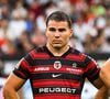 Après des mois d'une intensité folle sur les terrains, notre star nationale du rugby a décidé de décompresser.

Antoine Dupont (Stade Toulousain) - Les Toulousains remportent un quatrième Bouclier de Brennus d'affilée en battant Montpellier (28-20) en finale du Top 14 au stade de France. 
© Baptiste Autissier / PsnewZ / Bestimage