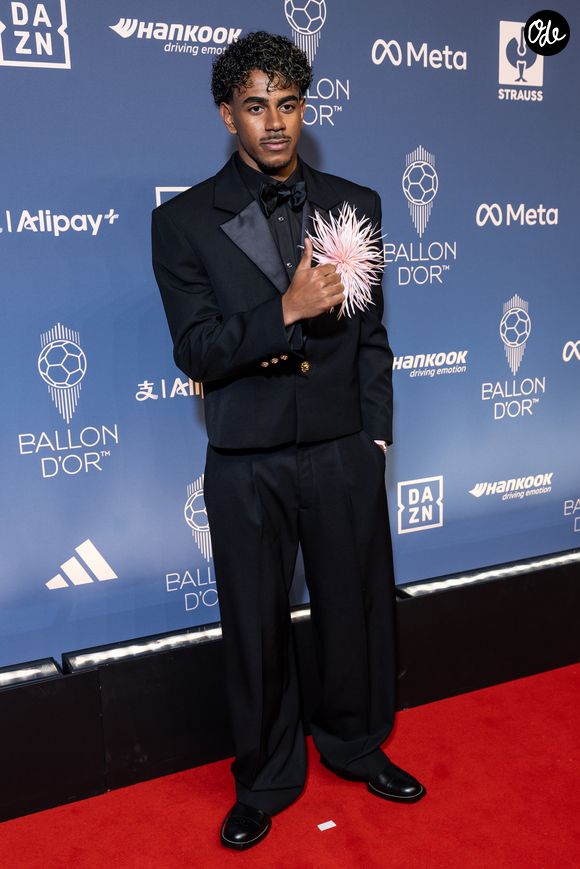 Il assure que sa blague à Lamine Yamal, sacré Meilleur jeune joueur, n’avait rien de méprisant et se dit grand fan de l’Espagnol.

Lamine Yamal à la 70e cérémonie du Ballon D'Or au Palladium Theatre à Londres le 26 octobre 2026. © Cyril Moreau / Bestimage