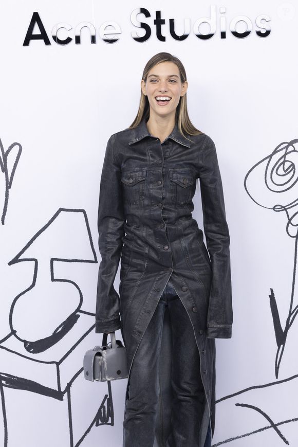 Charlotte Cardin - Photocall du défilé de mode Femmes Printemps/Été 2025 "Acne Studio" lors de la fashion week de Paris. Le 25 septembre 2024
© Olivier Borde / Bestimage