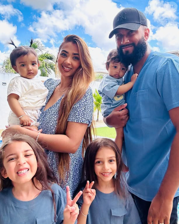 Elle souhaite ainsi se concentrer sur sa famille.

Hanaa Elah et Irshad, parents de cinq enfants dans "Familles nombreuses".
