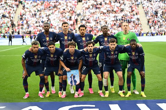 Les joueurs du Paris Saint-Germain posent pour une photo d'équipe lors de la finale de l'UEFA Champions League entre le Paris Saint-Germain et Arsenal à la Puskas Arena de Budapest, en Hongrie, le 30 mai 2026. Photo by Alexis Jumeau/ABACAPRESS.COM