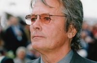 Anthony Delon répond aux questions de Sonia Mabrouk sur son père Alaon Delon - BFMTV, 100% Mabrouk