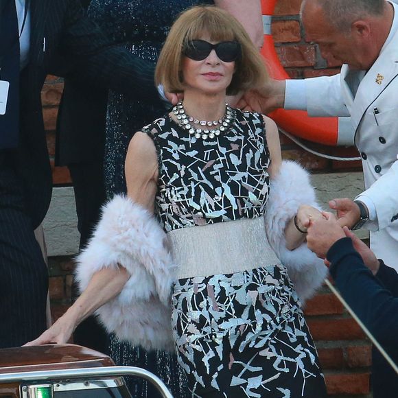 Anna Wintour assiste à la réception de mariage de George Clooney et Amal Alamuddin le 27 septembre 2014 à Venise, en Italie. Photo : Xposure/Abaca
