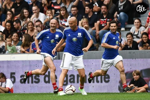 Une association qui promet de faire revivre la magie des plus grands moments du football français.

Zinédine Zidane, Bixente Lizarazu et Fabien Barthez - Les champions du monde de 98 ont défié les rugbymen du Stade toulousain lors d'une rencontre caritative pour l’association de Pascal Olmeta "Un sourire, un espoir pour la vie" sur la pelouse du stade Ernest Wallon à Toulouse, France, le 10 juillet 2017. © Agence/Bestimage