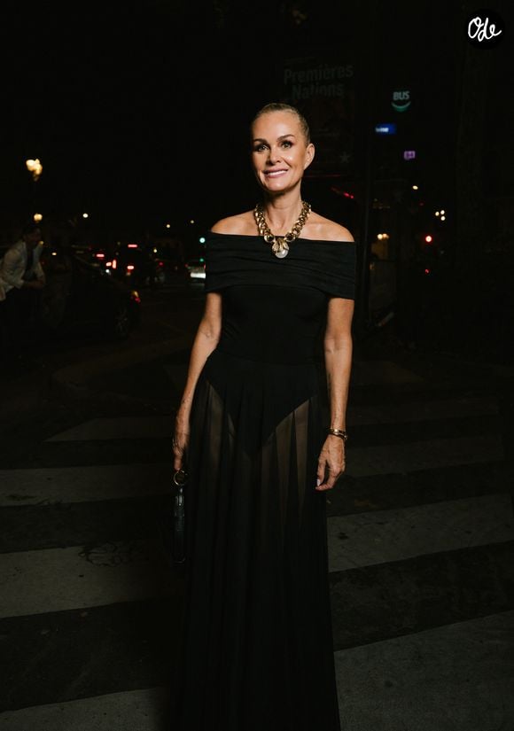 Laeticia Hallyday au restaurant Lucas Carton à Paris pour la soirée du magazine "Numero" pendant la fashion week PAP femme printemps / été 2027 le 2 octobre 2026. © Sam Delpech / Bestimage