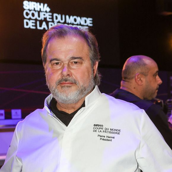 Pierre Hermé est considéré comme l'un des plus grands pâtissiers au monde.

Pierre Hermé - Président - Le Japon remporte la Coupe du Monde de la Pâtisserie devant la France et la Malaisie, au Parc des Expositions Eurxepo de Lyon - France. Equipe du Japon : Masanaori HATA, Yuji MATOBA, Ryu MIYAZAKI ; © Jean Marc LHOMER/Bestimage