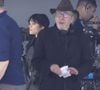 Elle incarnera la tante de l'héroïne

Jenna Ortega et Tim Burton tournent une scène de la série "Mercredi" sur les quais à Paris le 20 avril 2026