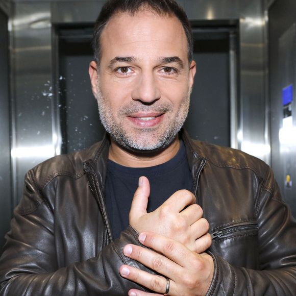 À 49 ans, il dirige aujourd'hui le trimestriel Welcome Magazine et gère des agences immobilières implantées en Bourgogne et à Cannes.

Portrait de Mario Barravecchia, lors de l'enregistrement de l'émission "Chez Jordan" à Paris. Le 24 octobre 2022
© Cédric Perrin / Bestimage