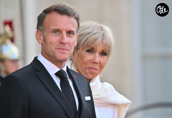 Selon "The Times", Brigitte et Emmanuel Macron en seraient de fidèles amateurs et y feraient "le plein de rosé Collector de qualité supérieure".

Le président gabonais Brice Oligui Nguema et sa femme Zita Oligui Nguema sont accueillis par le président Emmanuel Macron et la première dame Brigitte Macron avant un dîner d'État au palais de l'Elysée à Paris le 20 juillet 2026. © Christian Liewig/Bestimage