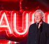 28 ans séparent le chanteur de celle qui allait devenir son épouse.

Exclusif - Didier Barbelivien lors de l'enregistrement de l'émission "Vivement dimanche" au studio Rive Gauche, présentée par M. Drucker avec une diffusion sur France 3 le 1er février 2026. © Guillaume Gaffiot/Bestimage