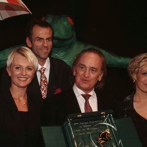 La vague d'émotion suscitée par la disparition de Catherine Laborde ce 28 janvier 2025 est immense.

En France, à Issy-les-Moulineaux, lors du 6eme festival international de meteo d'Issy-les-Moulineaux 1996, de gauche à droite : Catherine Laborde, Sophie Davant, François Dandeux, Alain Gillot-Petre et Evelyne Dheliat. Par Michel Croizard via Bestimage