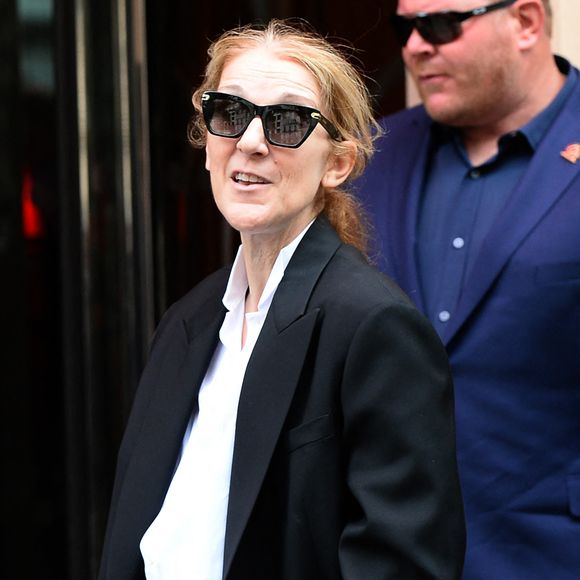 Céline Dion arrive à l'hôtel Royal Monceau à Paris avant l'ouverture des JO (Jeux Olympiques) Paris 2024 le 23 juillet 2024. La chanteuse devrait être présente à la cérémonie d’ouverture des Jeux olympiques Paris 2024, ce vendredi 26 juillet 2024 Agence/Bestimage