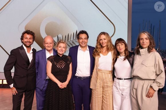 Bertrand Chameroy, Pierre Lescure, Anne-Elisabeth Lemoine, Patrick Cohen, Juliette Armanet, Cécile de France, Amélie Bonnin, sur le plateau de l'émission "C à vous" lors du 78ème Festival International du Film de Cannes, France, le 14 mai 2025. © Jack Tribeca/Bestimage