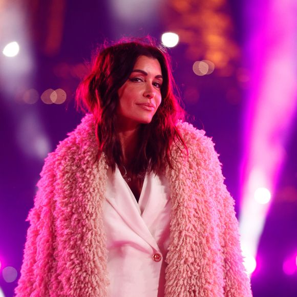 Pour en revenir à son fils Joseph, précisons que ce dernier s'entend très bien avec son grand frère Aaron, qui l'a adoré dès sa naissance.

Exclusif - Jenifer Bartoli - Tournage de l'émission "La grande soirée du 31 décembre de Paris" au Musée du Quai Branly à Paris, diffusée le 31 décembre sur France 2
© Christophe Clovis / Bestimage