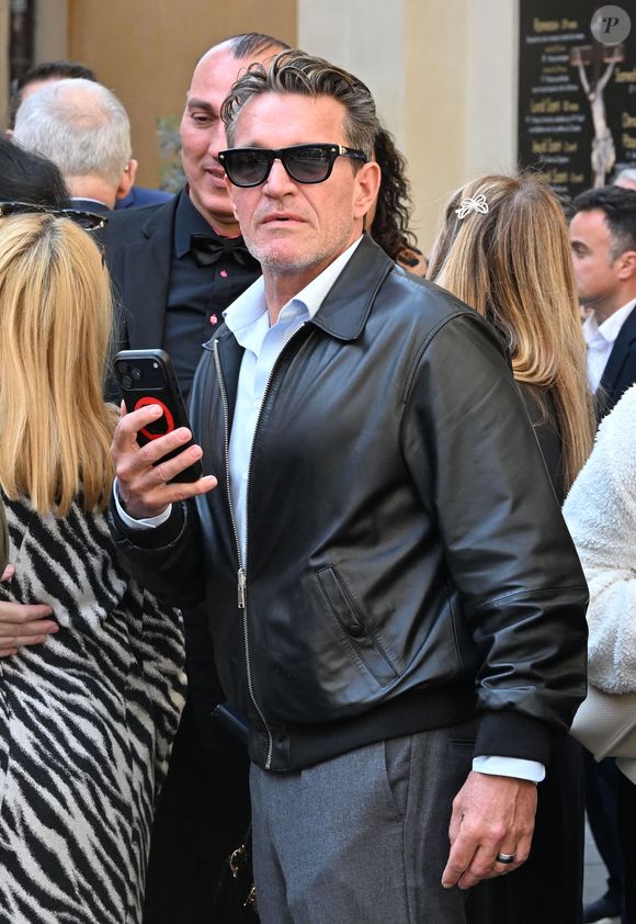 Benjamin Castaldi - Sorties des obsèques de Loana Petrucciani dans la cathédrale Sainte-Réparate à Nice le 10 avril 2026. © Bruno Bebert/Bestimage