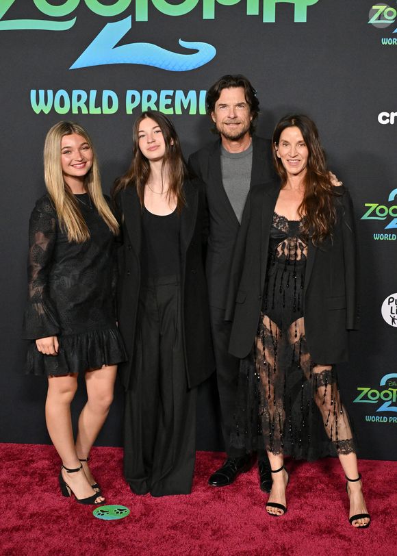 Maple Sylvie Bateman, Francesca Nora Bateman, Jason Bateman, et Amanda Anka. Avant-première de « Zootopie 2 » des studios Walt Disney au Théâtre El Capitan, Hollywood, Californie, jeudi 13 novembre 2025.
© AGENCE / BESTIMAGE