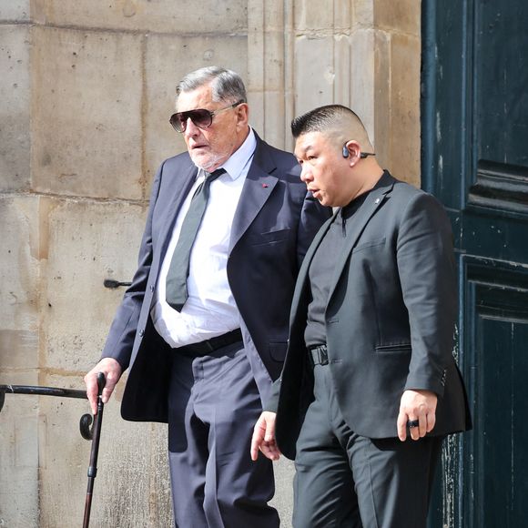 Jean-Claude Camus - Sorties des obsèques de Thierry Ardisson en l’église Saint-Roch de Paris, France, le 17 juillet 2025. © Clovis-Jacovides/Bestimage