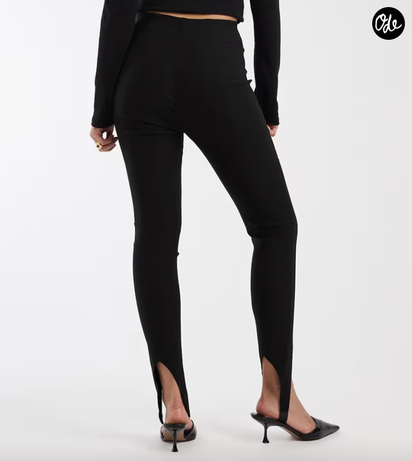 ASOS DESIGN - Pantalon jodhpur élégant coupe droite et ajustée - Noir
Prix : 27,99 € en promo
