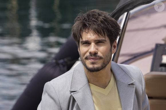 François Civil - Arrivées au défilé de mode Jacquemus Cruise "La Casa" à la Casa Malaparte à Capri, Italie, le 10 juin 2024. © Borde-Da Silva/Bestimage