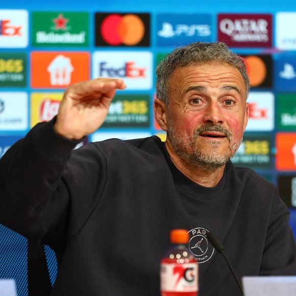 May 5, 2026, Munich, Bavière, Allemagne : L'entraîneur principal LUIS ENRIQUE du Paris Saint-Germain lors de la conférence de presse un jour avant le match de la demi-finale 2 de l'UEFA Champions League 2025/26 contre le Bayern Munich à l'Allianz Arena à Munich, Allemagne. (Credit Image : © Mickael Chavet/ZUMA Press Wire / Bestimage)