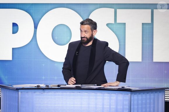 Exclusif - Cyril Hanouna, sur le plateau de l’émission « TPMP » présentée par C.Hanouna et diffusée en direct sur Youtube et sur toutes les box (SFR, FREE, Bouygues, MyCanal etc), Paris, France, le 20 mars 2025. © Jack Tribeca / Bestimage