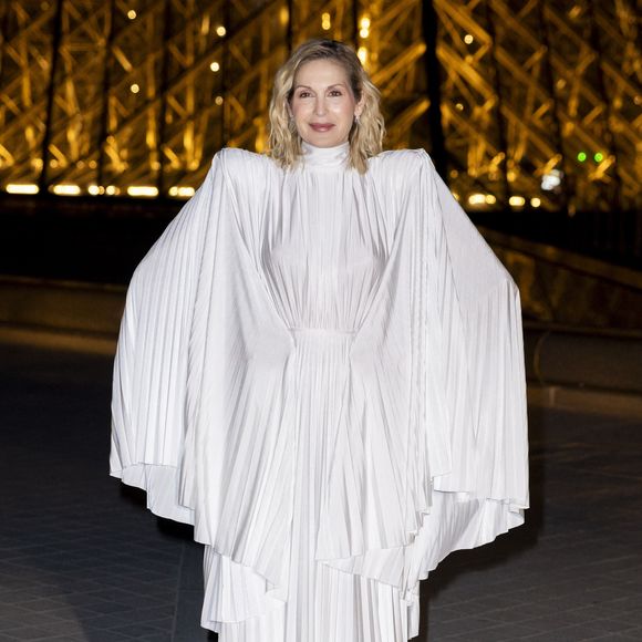 Kelly Rutherford - Photo Call du « Le Grand Diner du Louvre « lors de la Fashion Week  à Paris le 5 mars 2025. © Olivier Borde /Bestimage