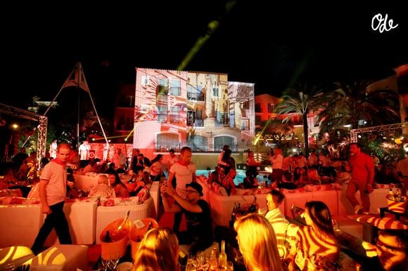 Exclusif - Illustration - Traditionnelle soirée d'anniversaire du Byblos sur le thème de la Dolce Vita à Saint-Tropez, le 19 juillet 2018. Luc Boutria / Nice Matin / Bestimage