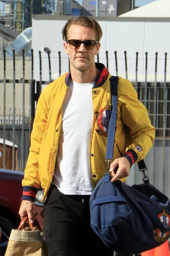 La star de Dawson's Creek, James Van Der Beek, et sa partenaire E.Slater, se rendent au studio de danse pour l'émission DWTS (Dancing with the stars) à Los Angeles, le 8 novembre 2019. ©Backgrid USA / Bestimage