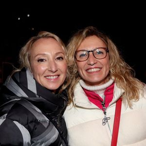 Telle mère, telles filles, donc !

Exclusif - Audrey Lamy et sa soeur Alexandra Lamy à la projection du court métrage "Allez ma Fille" réalisé par Chloé Jouannet lors du 27éme Festival International du Film de Comédie de l'Alpe d'Huez, le 17 janvier 2024. 

Photo : Dominique Jacovides / Bestimage