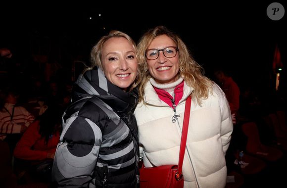 Telle mère, telles filles, donc !

Exclusif - Audrey Lamy et sa soeur Alexandra Lamy à la projection du court métrage "Allez ma Fille" réalisé par Chloé Jouannet lors du 27éme Festival International du Film de Comédie de l'Alpe d'Huez, le 17 janvier 2024. 

Photo : Dominique Jacovides / Bestimage