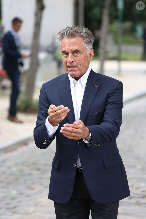 L'animateur de 78 ans avait quitté la télé en 2016

Gerard Holtz arrive aux funérailles de Patrice Laffont au cimetière du Père Lachaise le 23 août 2024 à Paris, France. Photo by Nasser Berzane/ABACAPRESS.COM