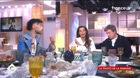 Reem Kherici sur le plateau de" C à vous" le 25 avril pour rendre hommage à Nadia Farès.