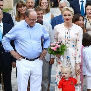 L'occasion pour le souverain monégasque de revenir sur l'importance de cet événement incontournable, profondément ancré dans l'histoire du Rocher, mais aussi d'évoquer sa vie de famille et ses passions sportives.

Le prince Albert II de Monaco, la princesse Charlene de Monaco et leur fils le prince Jacques durant le traditionnel pique-nique des Monégasques dans les jardins du Parc princesse Antoinette à Monaco le 10 septembre 2016. Durant cet évenement, 2 arbres ont été plantés et bénis pour les deux jumeaux princiers Gabriella et Jacques. © Olivier Huitel /Pool restreint Monaco / Bestimage