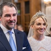 Remariage de Nikolaos de Grèce 9 mois après son divorce ! Son épouse avec un bijou précieux déjà porté par l'ex-femme du prince...