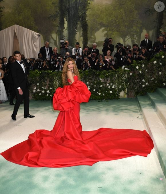 Shakira au Met Gala Sleeping Beauties: Reawakening Fashion au Metropolitan Museum of Art in New York, le 6 mai 2024. © Backgrid USA / Bestimage