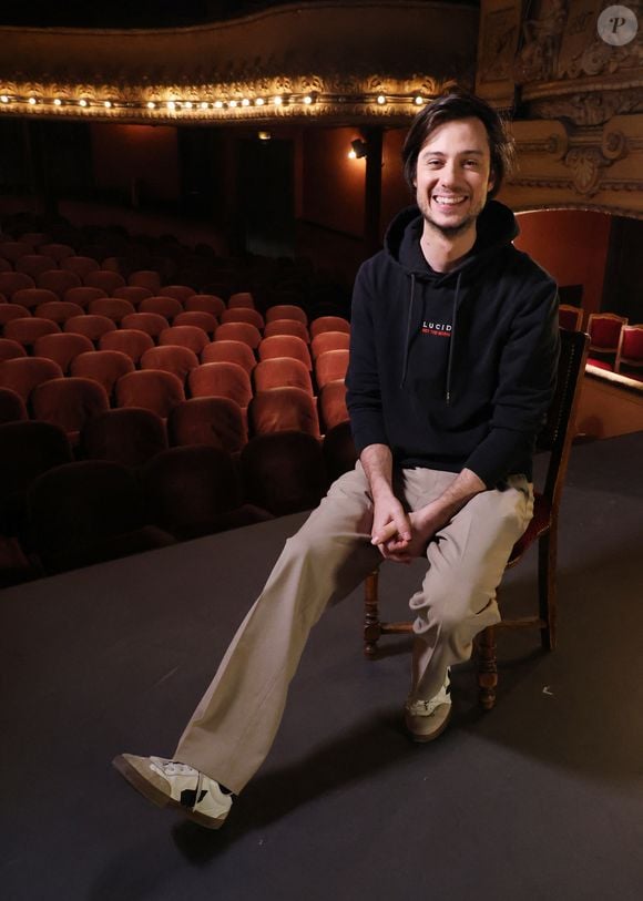 En effet, il a sorti le 10 juillet dernier son premier album, baptisé Infini + 3 et lequel est composé de 13 titres.

Exclusif - Felix Radu lors de l'enregistrement de l'émission "Olympiascope" au théâtre Antoine, présentée par B.Montiel et diffusée le 24 juillet 2025, à Paris, le 18 février 2025. 
© Denis Guignebourg / Bestimage