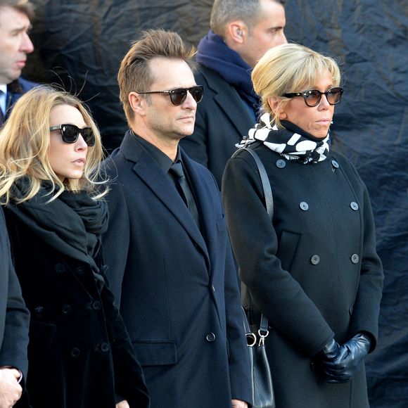 Le président Emmanuel Macron, sa femme Brigitte avec Laura Smet et David Hallyday - Arrivées des personnalités en l'église de La Madeleine pour les obsèques de Johnny Hallyday à Paris le 8 decembre 2017.
© Veeren/Bestimage