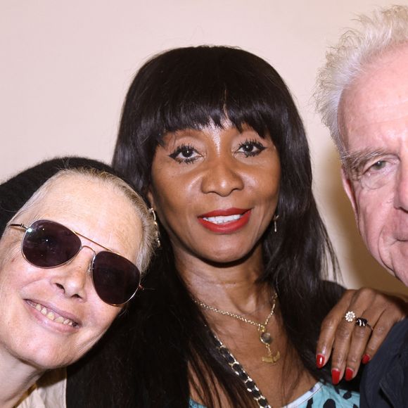 Après avoir été mannequin pour Coca-Cola, elle est repérée pour jouer dans plusieurs sitcoms célèbres d'AB Productions. "J’ai fait les choses à fond, dix castings par jour…", a-t-elle raconté avant d'en venir à l'enfer de sa vie dans la rue : "Je marchais 15 heures par jour"

Exclusif - Mallaury Nataf, BB Ange et Jacques Jakubowicz, dit Jacky - Générale du spectacle "Psych&Lyrique" à la Comédie Saint-Michel à Paris le 13 septembre 2025. © Cédric Perrin/Bestimage