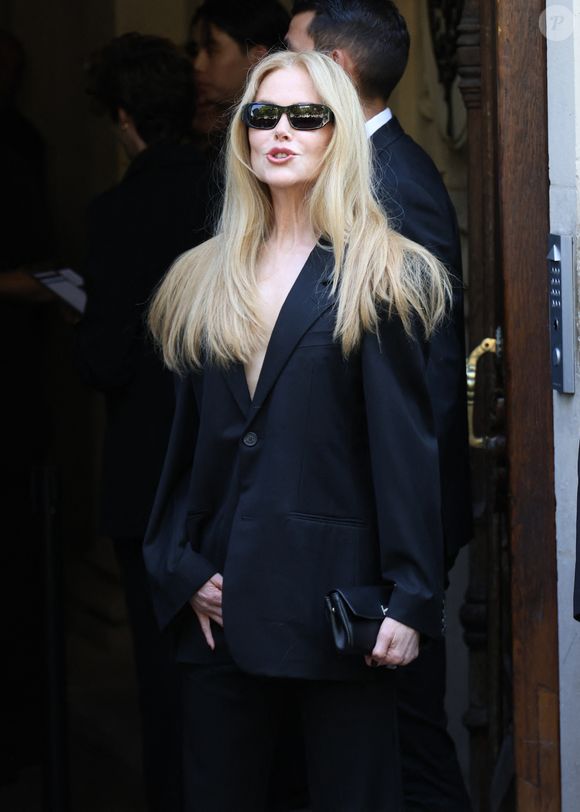 Nicole Kidman - au défilé Balenciaga Collection Haute Couture Automne/Hiver 2025-2026 lors de la Fashion Week de Paris (PFW), le 9 juillet 2025. 
© Denis Guignebourg / Bestimage