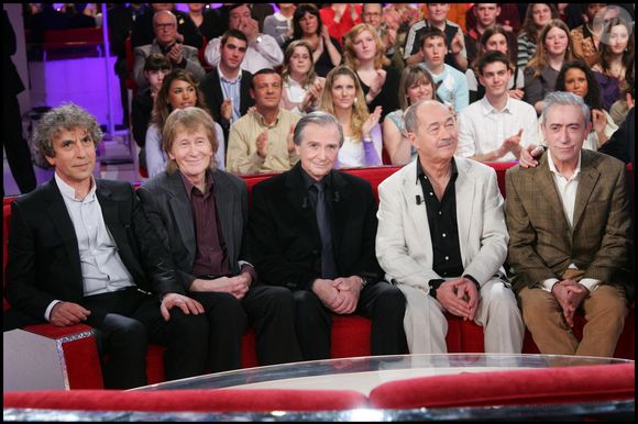 Les Charlots, Gérard Rinaldi, Jean-Guy Fechner, Gérard Filippelli, Jean Sarrus et Luis Rego lors de l'enregistrement de "Vivement dimanche", en 2008. Guillaume Gaffiot/Bestimage