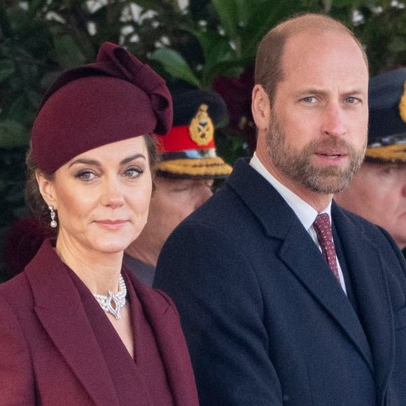 Le prince William, prince de Galles, et Catherine (Kate) Middleton, princesse de Galles, - Cérémonie d'accueil pour la visite d'État de l'émir du Qatar à Londres.
Bestimage - GOFF INF
